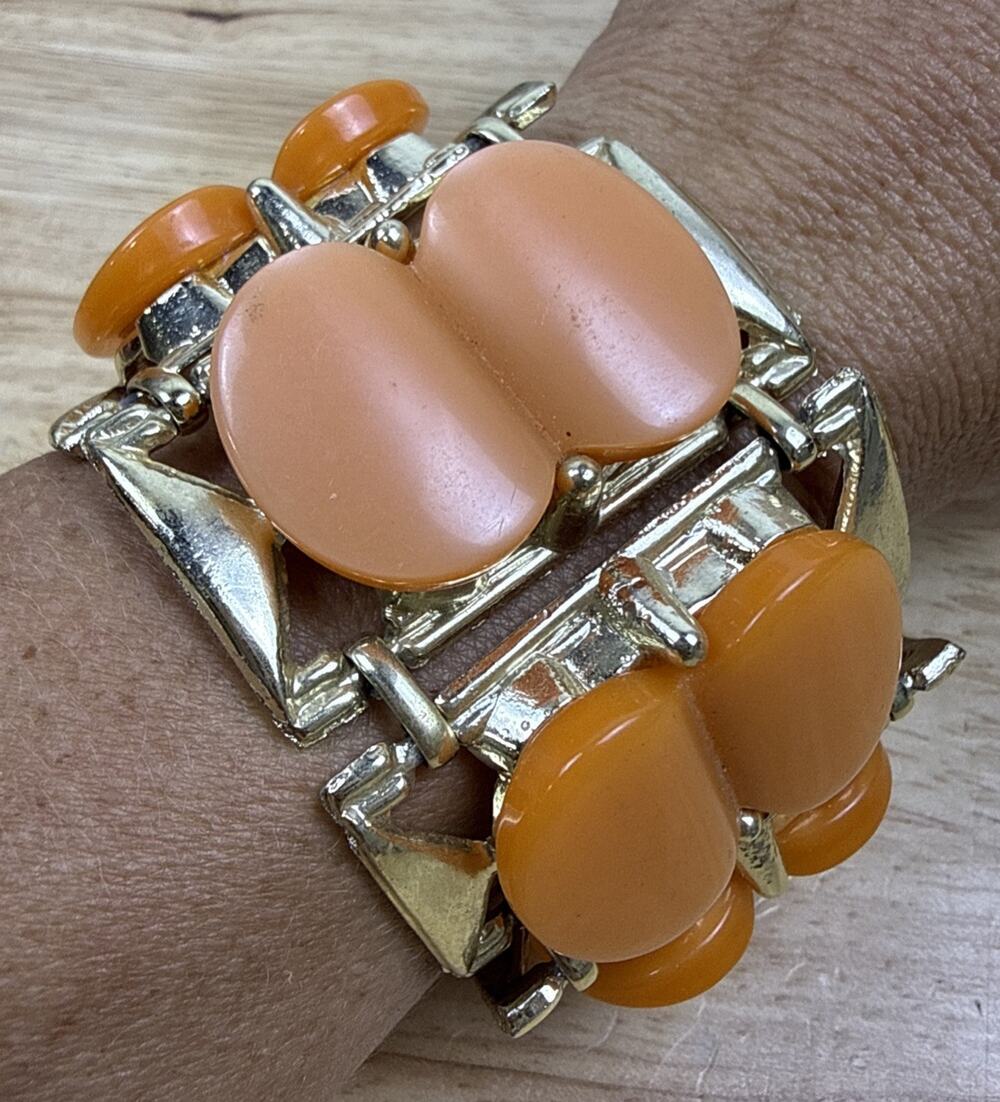 RARE VTG Signed PAM Orange Lucite Gold Tone Chunky 8” Bracelet Retro